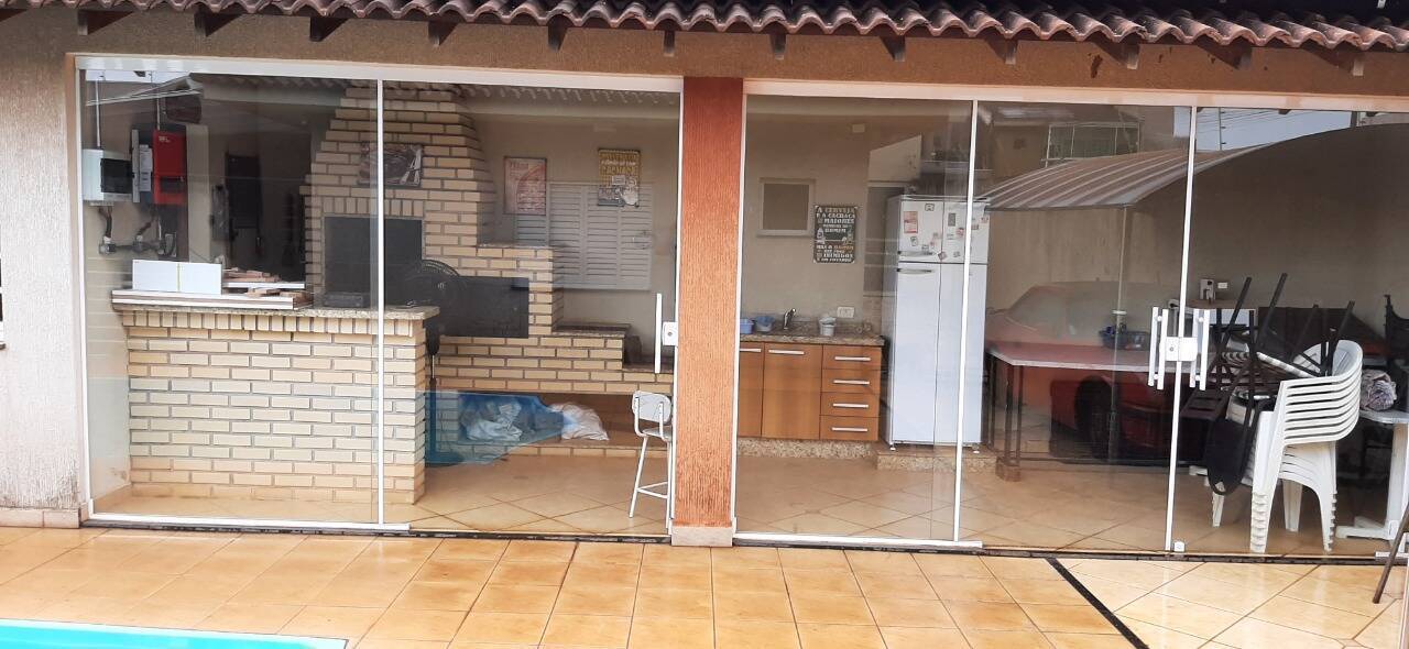 #4322 - Casa para Venda em Arapongas - PR