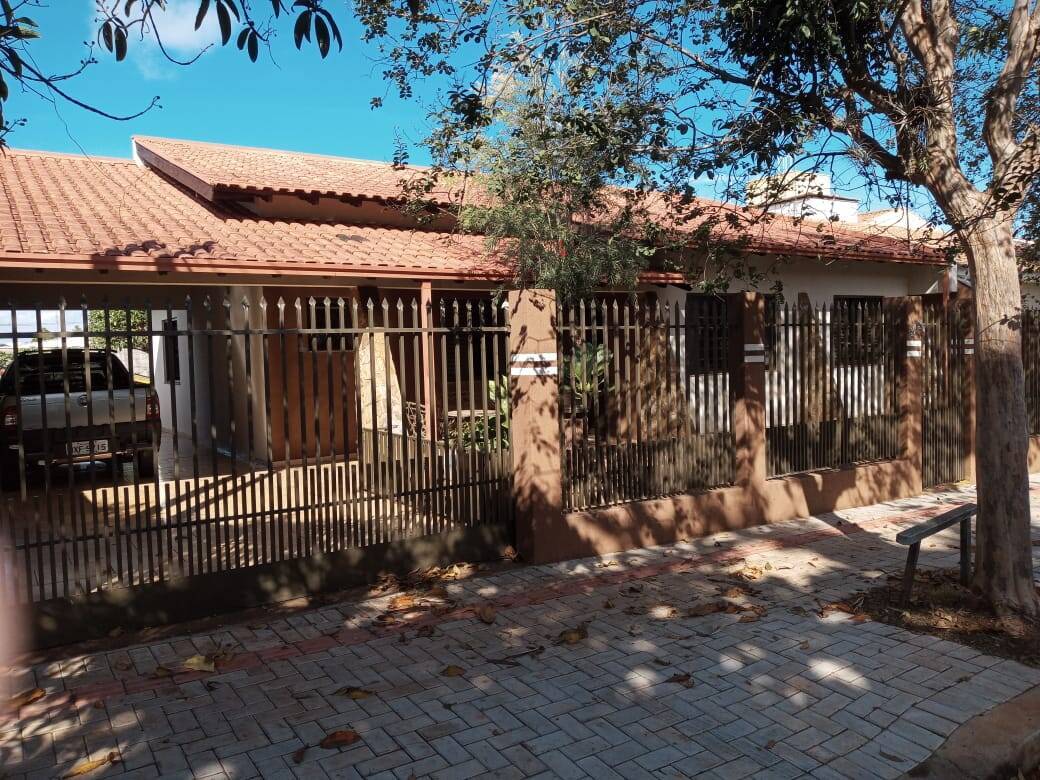 #4339 - Casa para Venda em Arapongas - PR