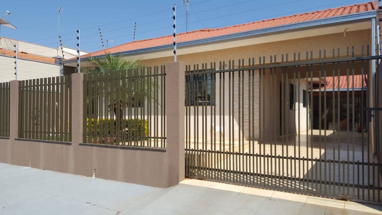 #4370 - Casa para Venda em Arapongas - PR