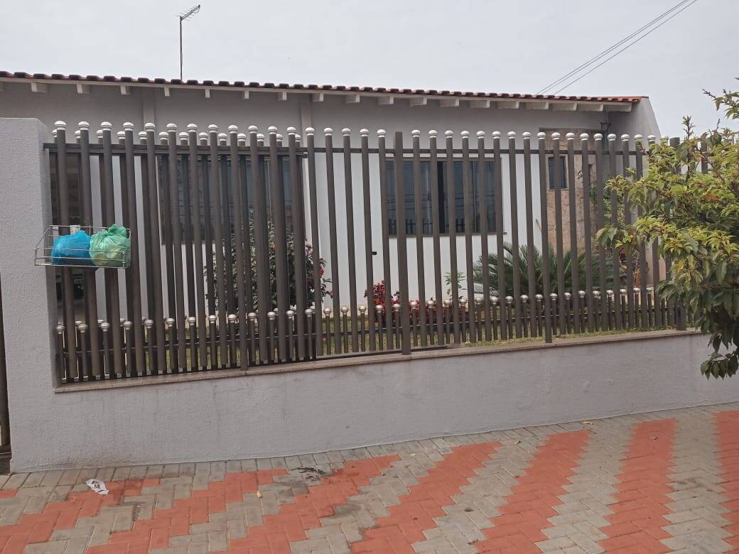 #4537 - Casa para Venda em Arapongas - PR