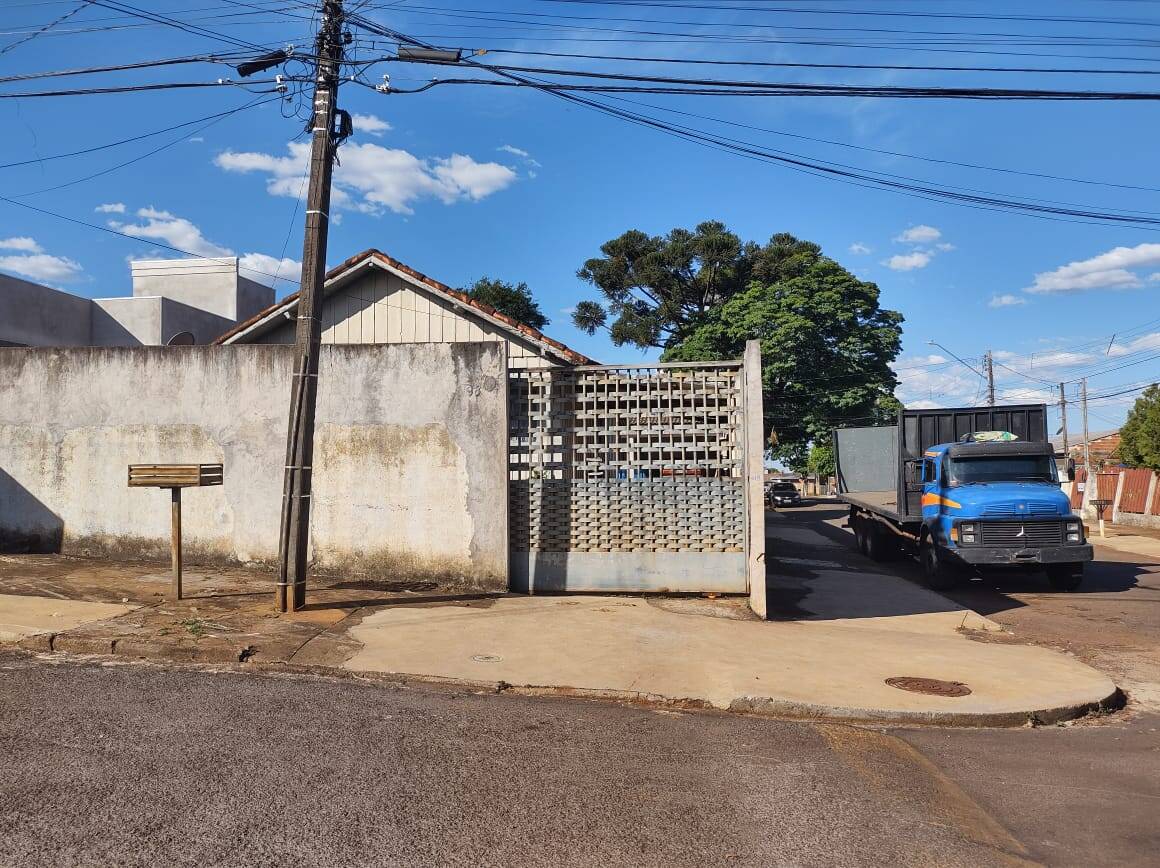 #4643 - Casa para Venda em Arapongas - PR