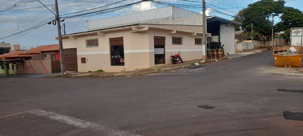 #5299 - Salão Comercial para Venda em Arapongas - PR