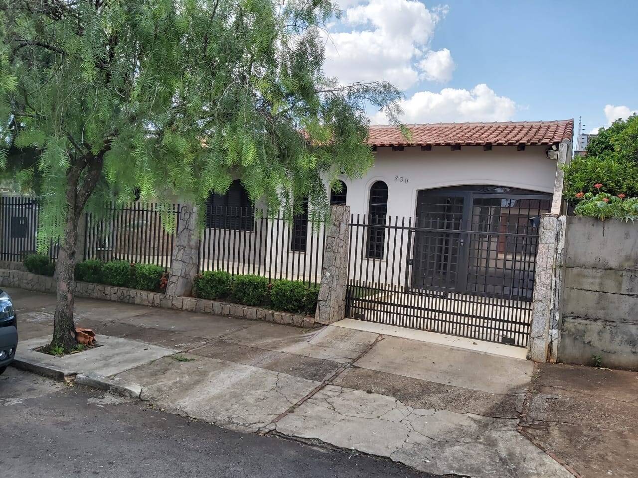 #5324 - Casa para Venda em Arapongas - PR