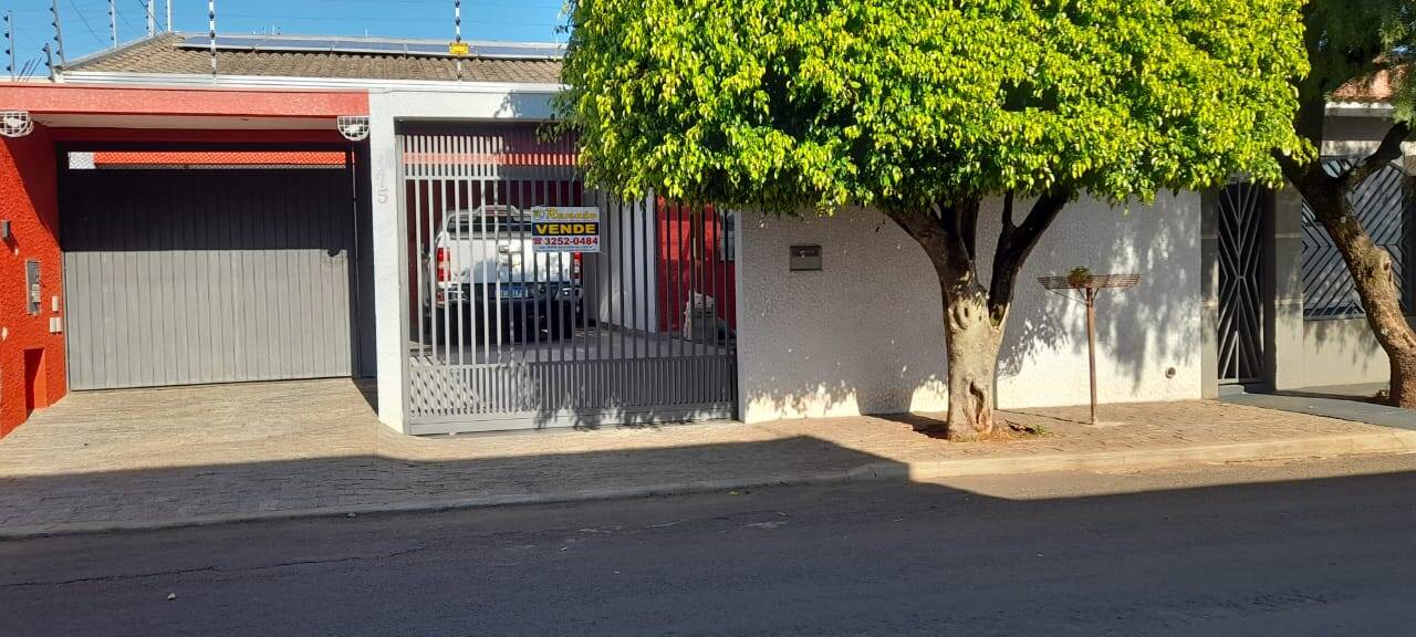 #5859 - Casa para Venda em Arapongas - PR