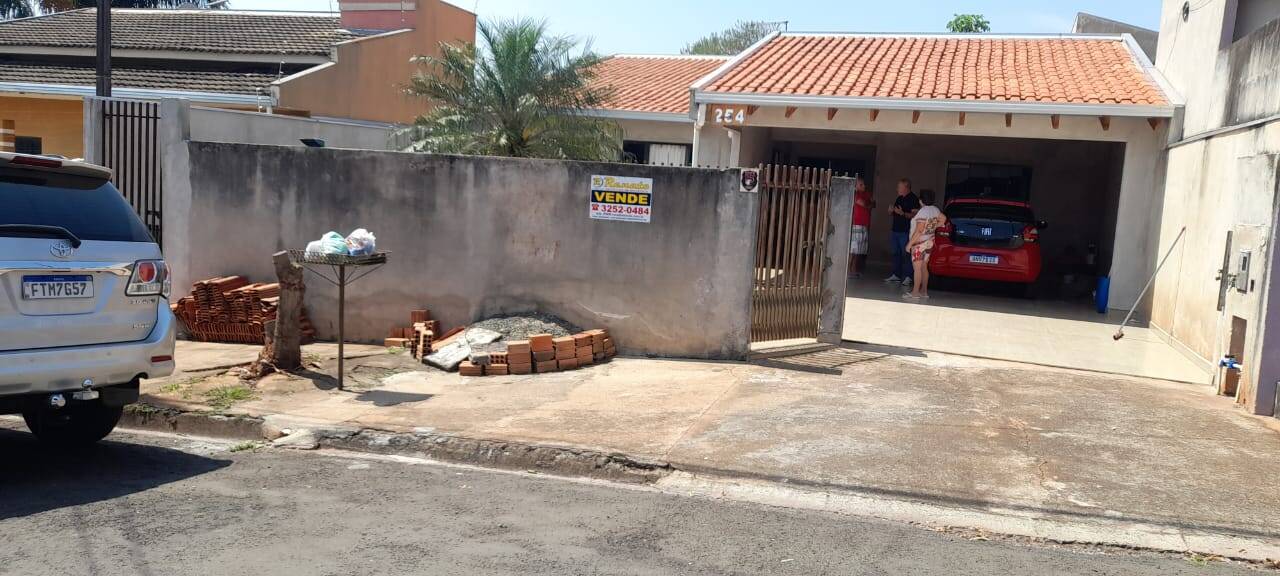 #5900 - Casa para Venda em Arapongas - PR