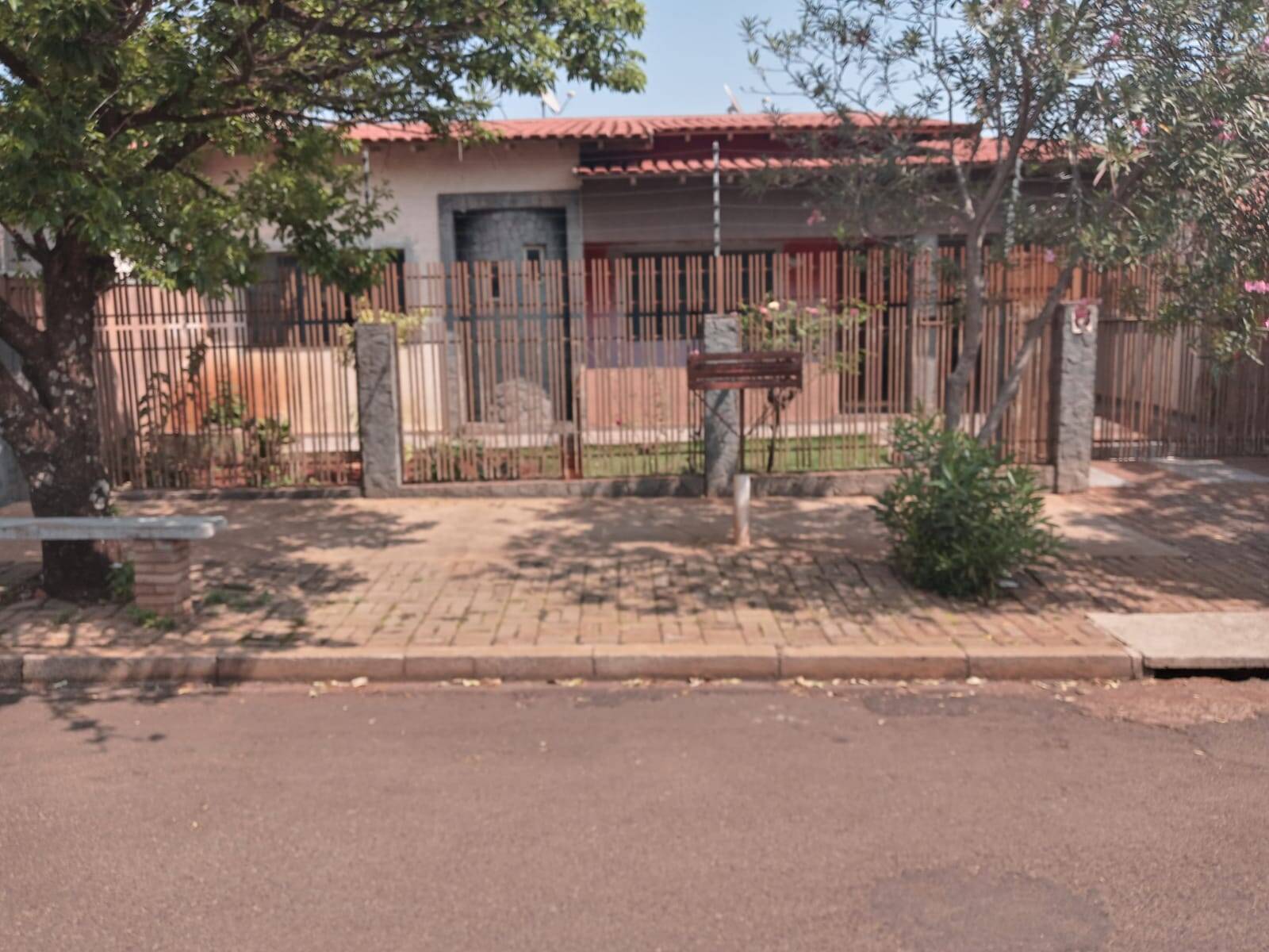 #6267 - Casa para Venda em Arapongas - PR