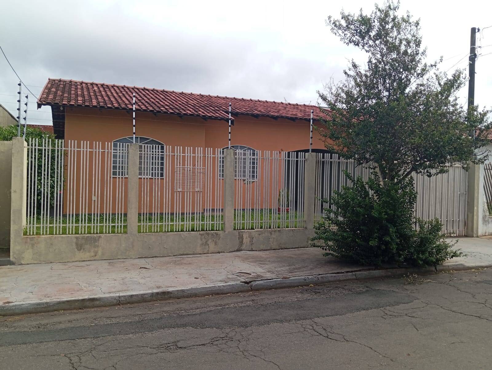 #6379 - Casa para Venda em Arapongas - PR