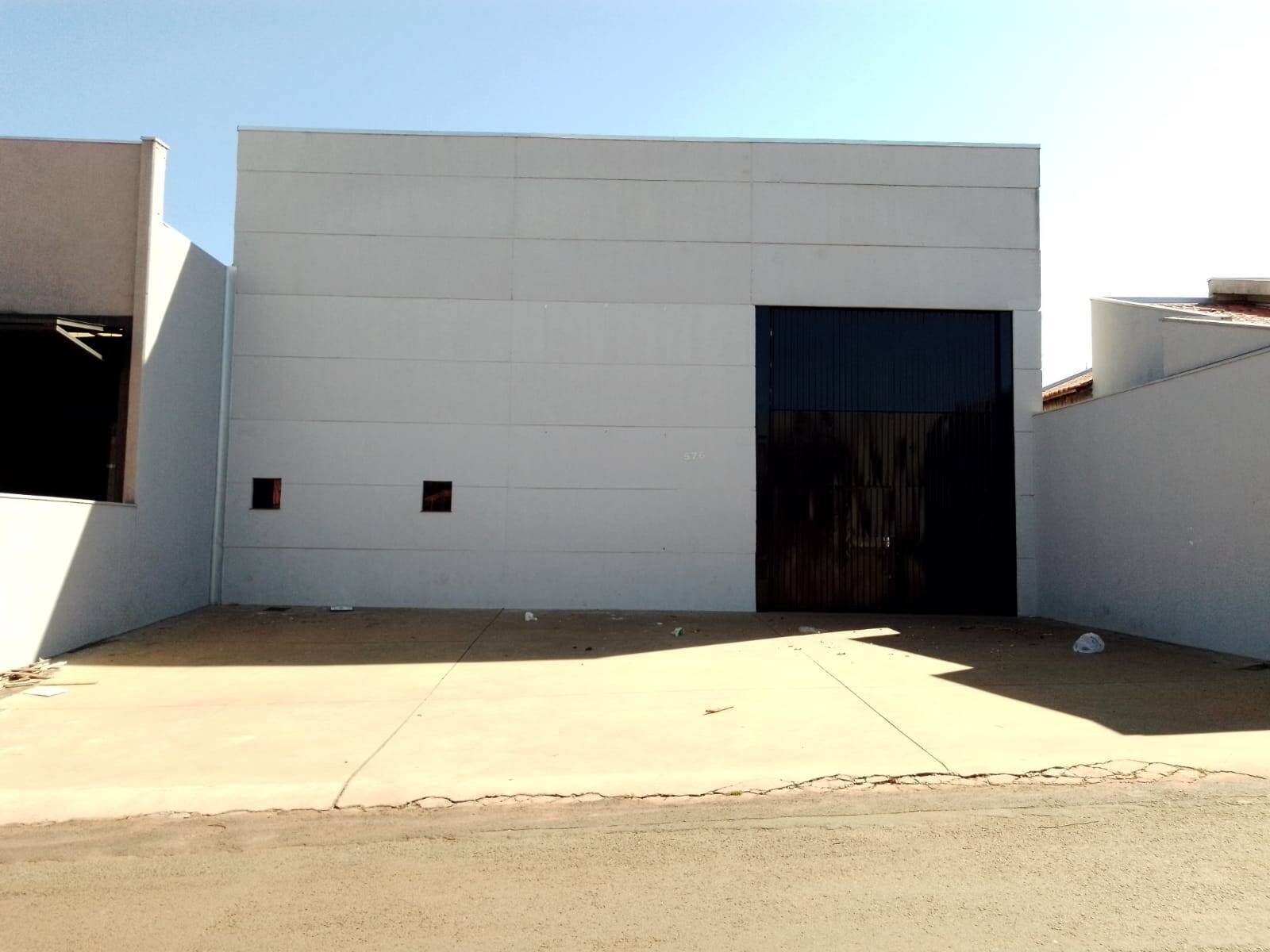 #6401 - Barracão para Locação em Arapongas - PR