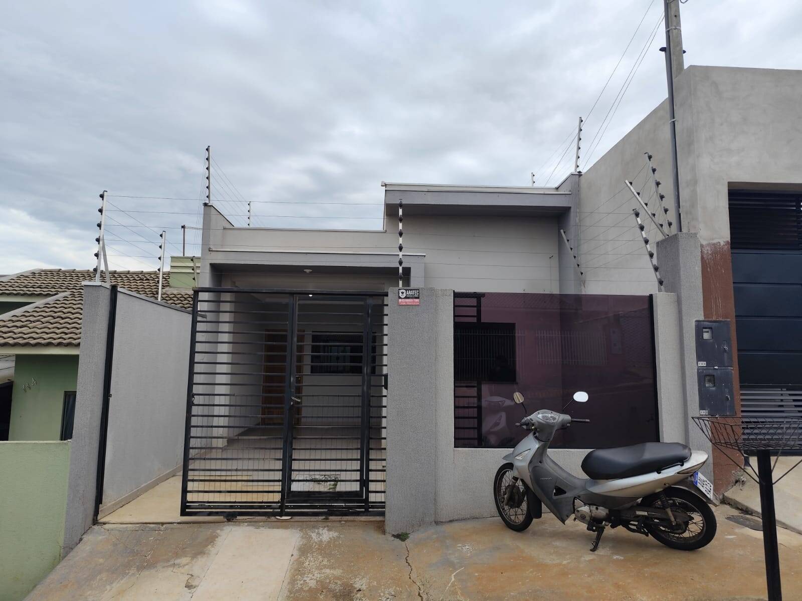 #6479 - Casa para Venda em Arapongas - PR