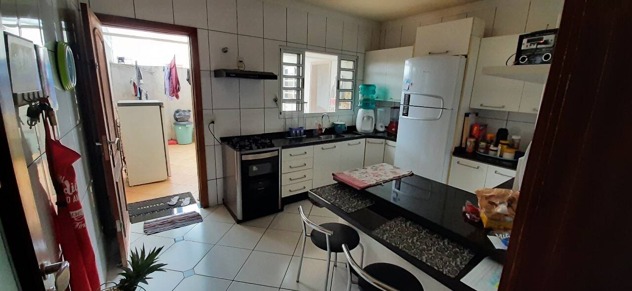 #6662 - Casa para Venda em Arapongas - PR