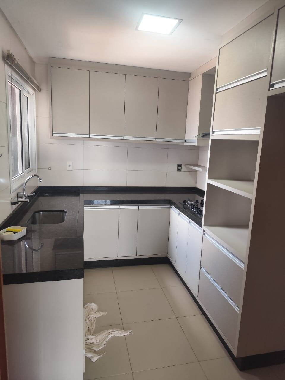 #6831 - Apartamento para Venda em Arapongas - PR