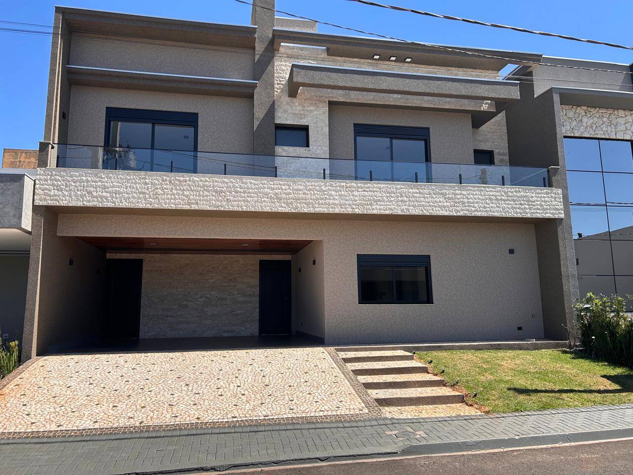 #6842 - Casa para Venda em Arapongas - PR