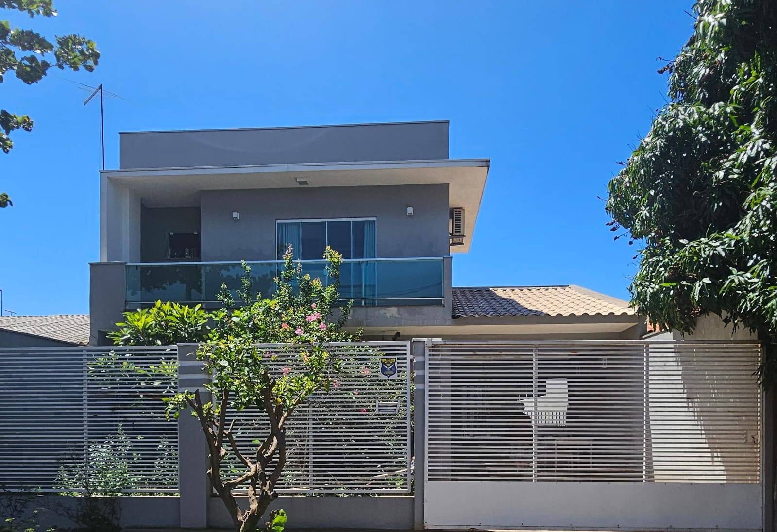 #6901 - Sobrado para Venda em Arapongas - PR