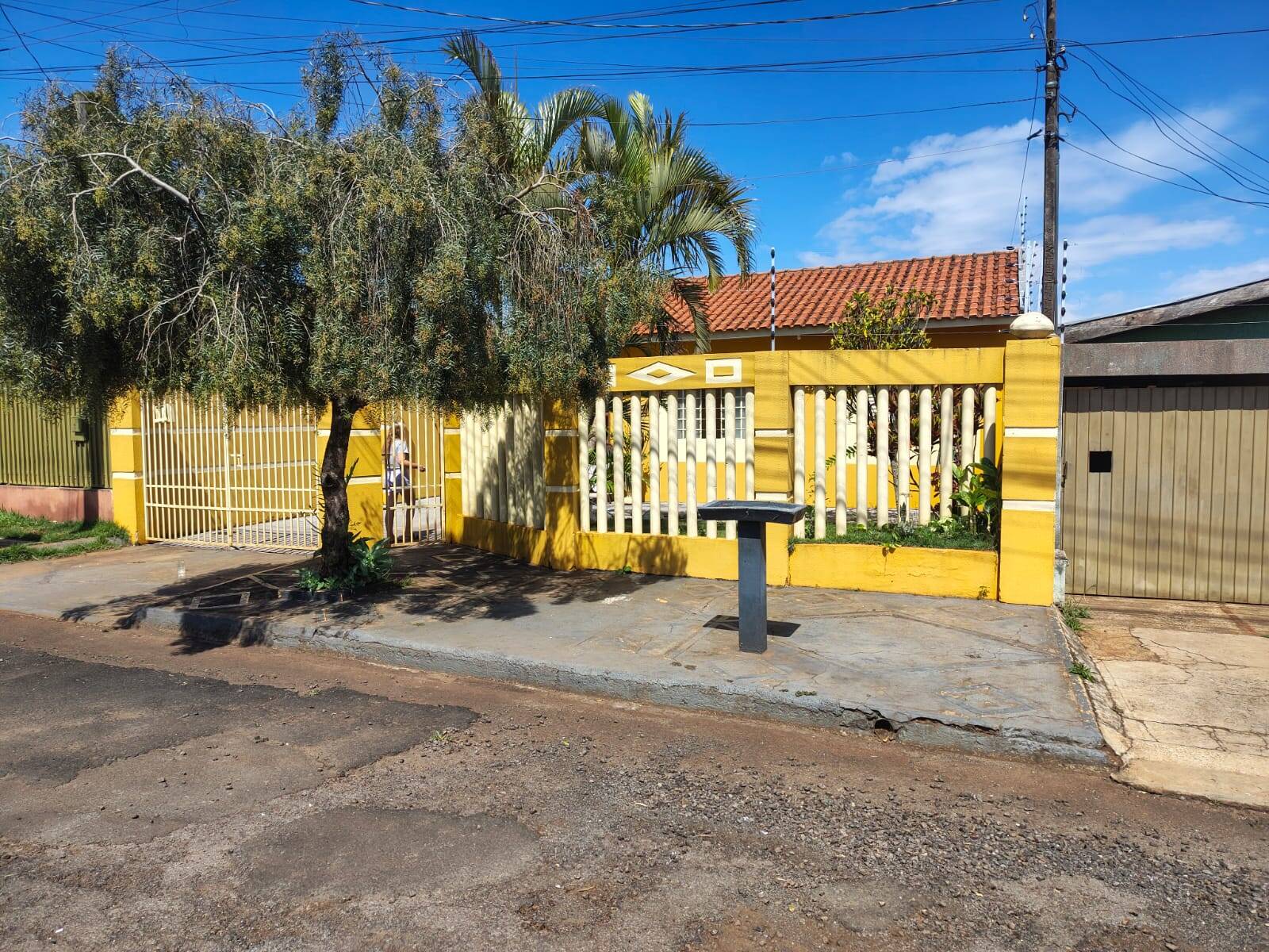 #6906 - Casa para Venda em Arapongas - PR