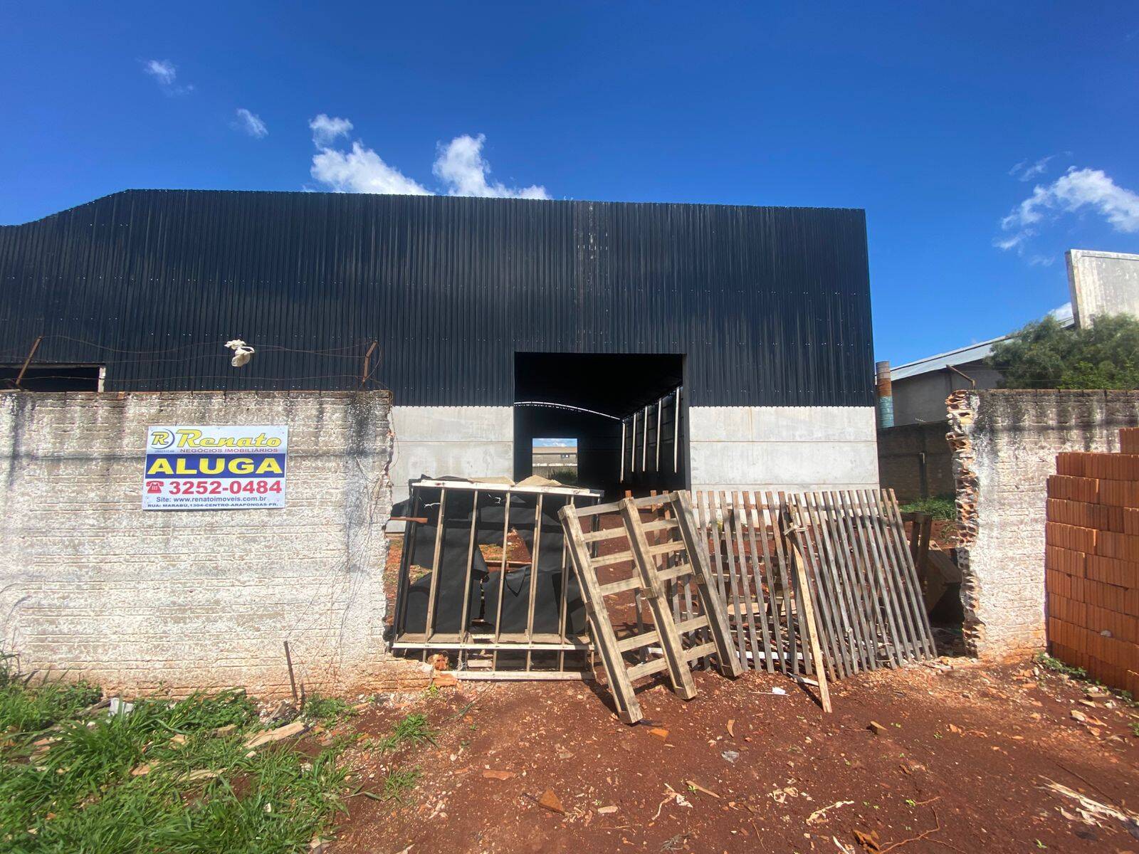 #6909 - Barracão para Locação em Arapongas - PR