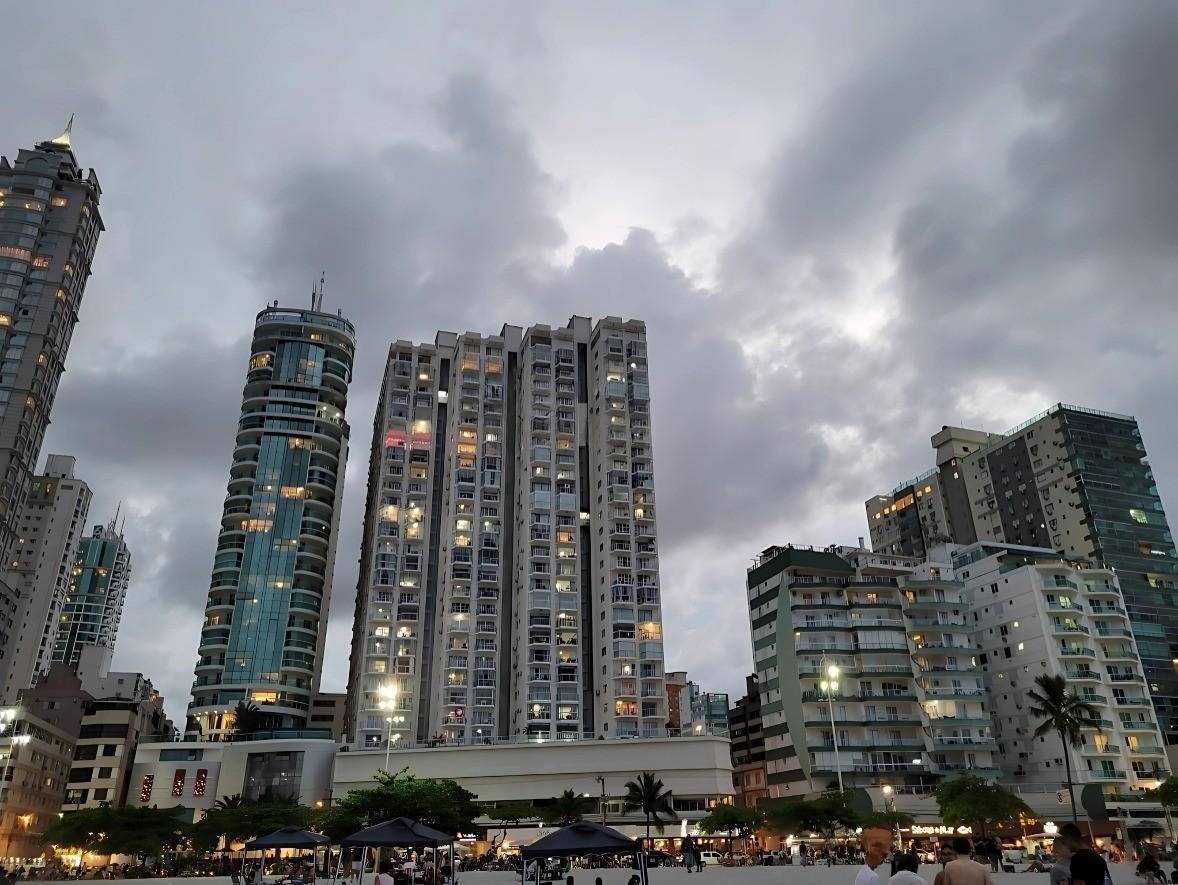 #6956 - Apartamento para Venda em Balneário Camboriú - SC