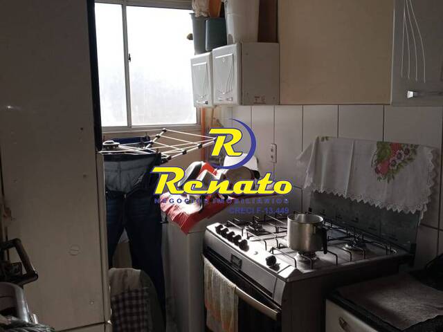 #5803 - Apartamento para Venda em Arapongas - PR