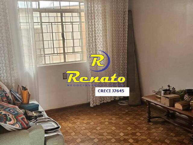 #6483 - Casa para Venda em Arapongas - PR - 3