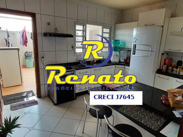 #6662 - Casa para Venda em Arapongas - PR - 1