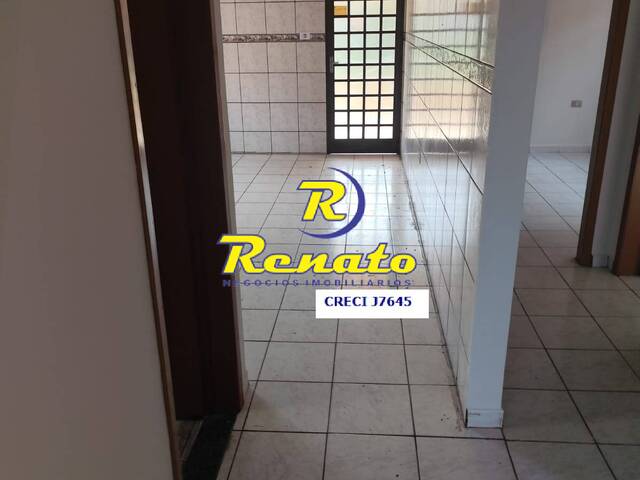 #6765 - Casa para Venda em Arapongas - PR - 3