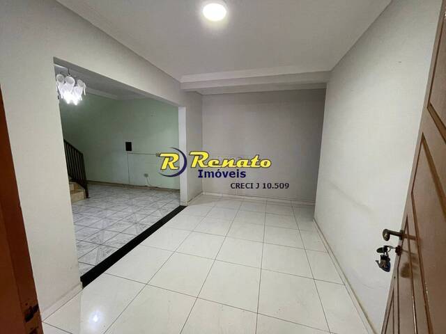 #6835 - Sobrado para Venda em Arapongas - PR - 2