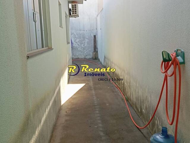 #6873 - Casa para Venda em Arapongas - PR - 2
