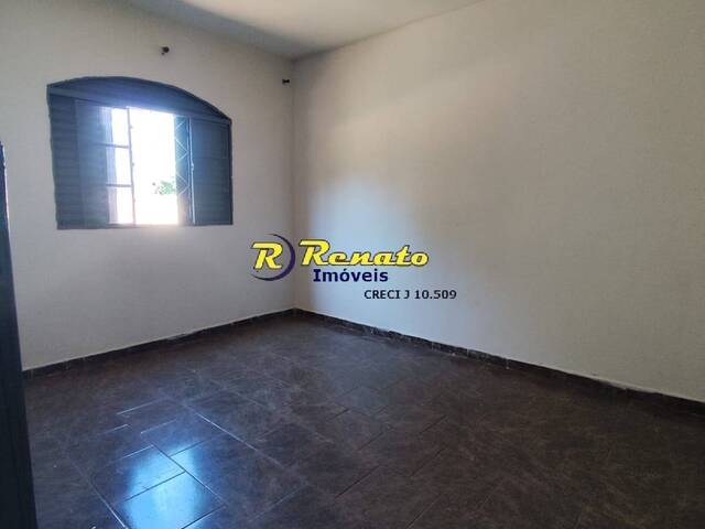 #6871 - Casa para Locação em Arapongas - PR - 3
