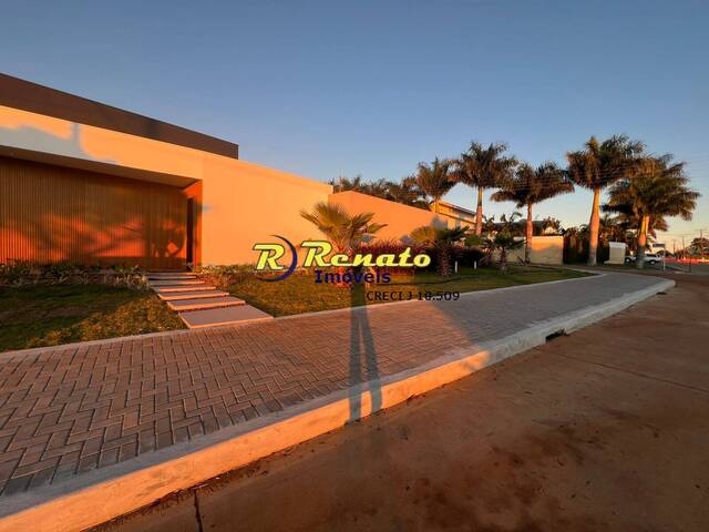 #6881 - Casa para Venda em Arapongas - PR - 2