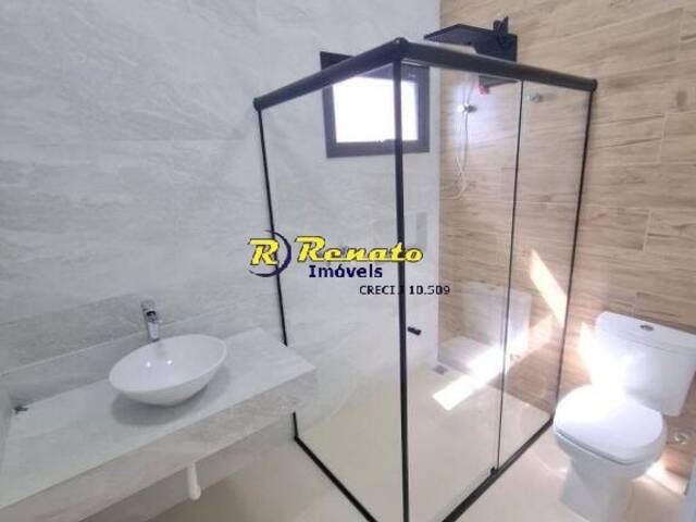 #6886 - Casa para Venda em Arapongas - PR - 2