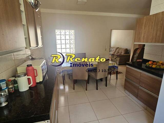 #6901 - Sobrado para Venda em Arapongas - PR - 2