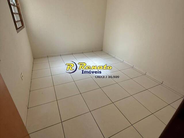 #6916 - Apartamento para Locação em Arapongas - PR - 2