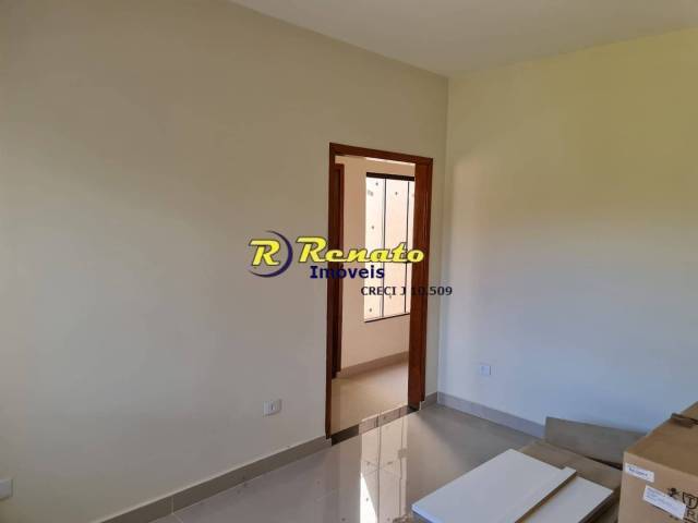 #6944 - Casa para Venda em Arapongas - PR - 3