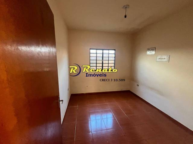 #6966 - Casa para Locação em Arapongas - PR - 3