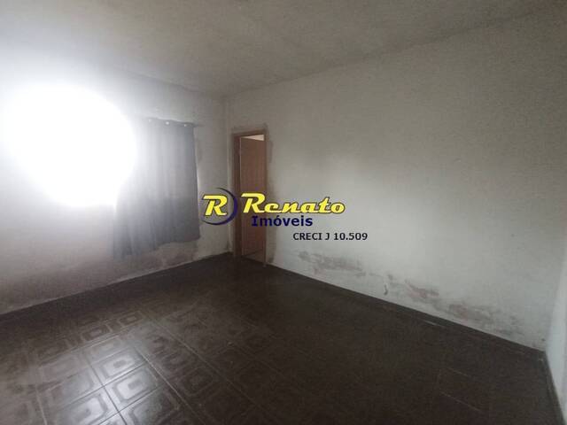 #7036 - Casa para Venda em Arapongas - PR - 3