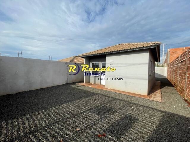 #7075 - Casa para Venda em Arapongas - PR - 1