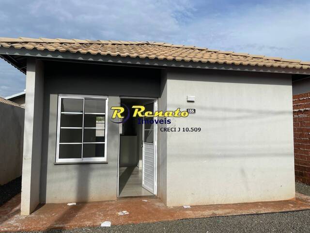 #7075 - Casa para Venda em Arapongas - PR - 2