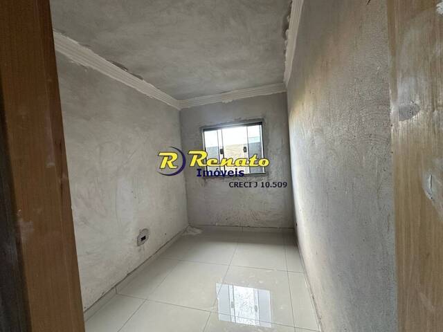 #7085 - Casa para Venda em Arapongas - PR - 2