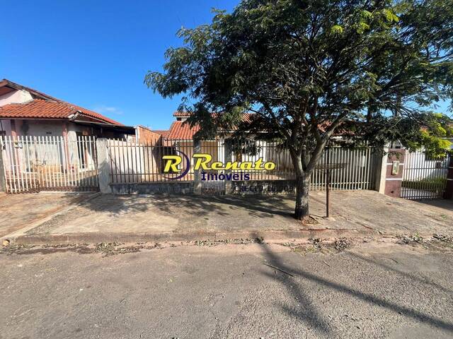 #7111 - Casa para Venda em Arapongas - PR - 1