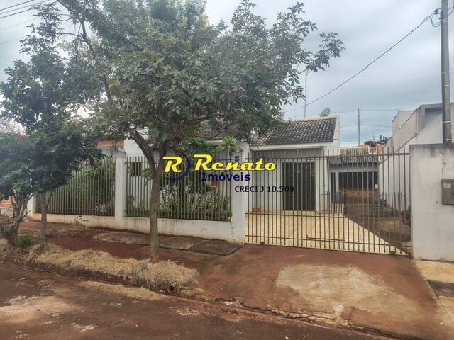 #7123 - Casa para Venda em Arapongas - PR - 2