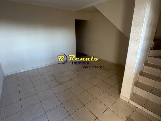 #7141 - Casa para Locação em Arapongas - PR - 2