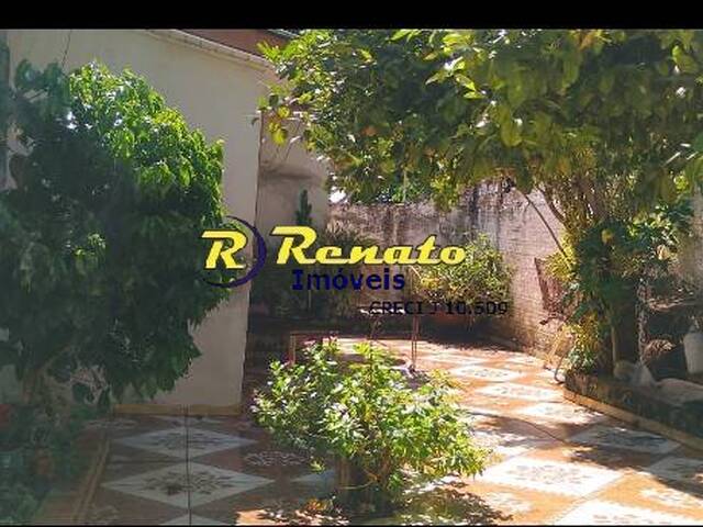 #7166 - Casa para Venda em Arapongas - PR - 3